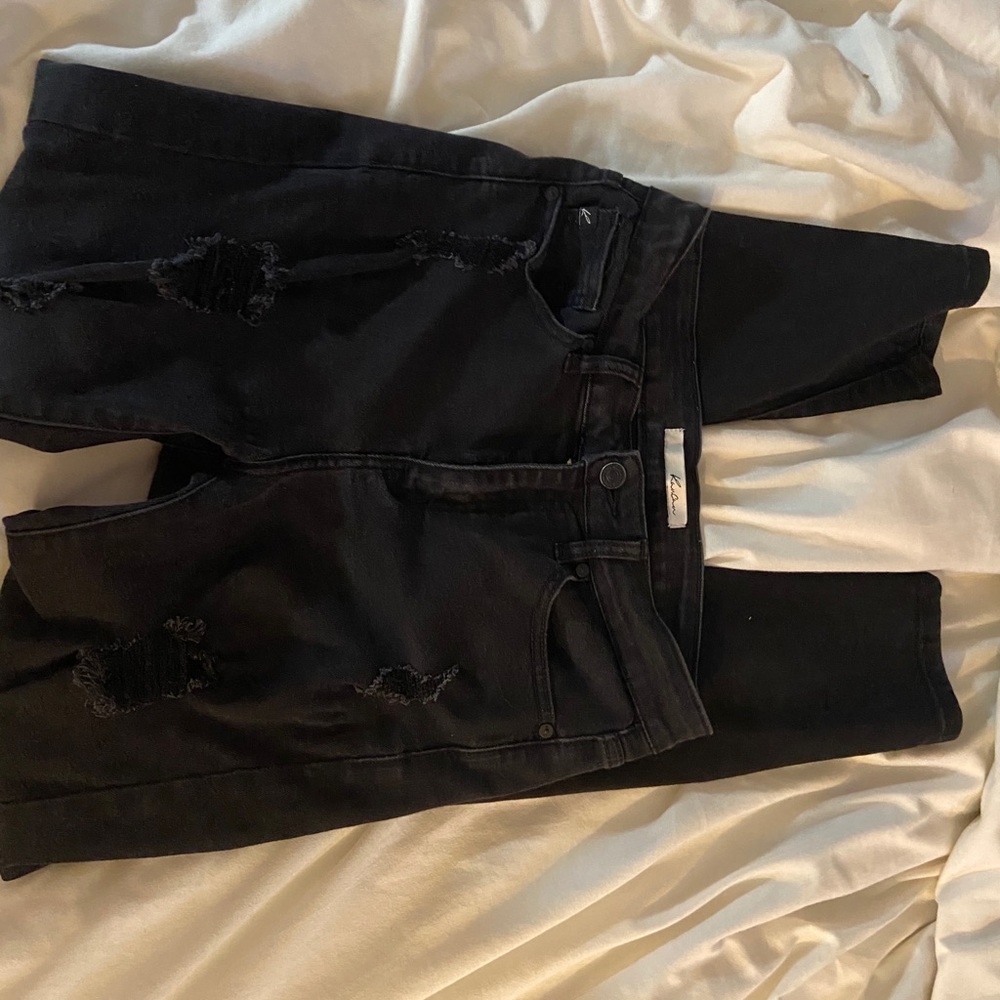 Black distressed jeans